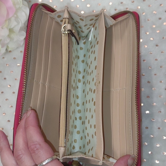 COPY - Kate Spade New York Wallet - Picture 5 of 8